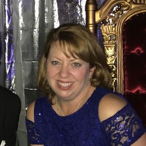 Meet your Posher, Elizabeth